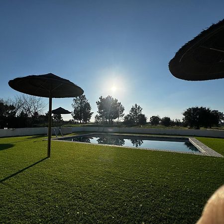 Na Quinta- Alojamento Rural Com Piscina De Agua Salgada Poceirao Exteriör bild