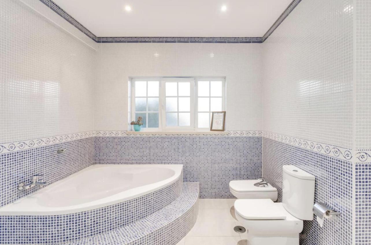 Na Quinta- Alojamento Rural Com Piscina De Agua Salgada Poceirao Exteriör bild