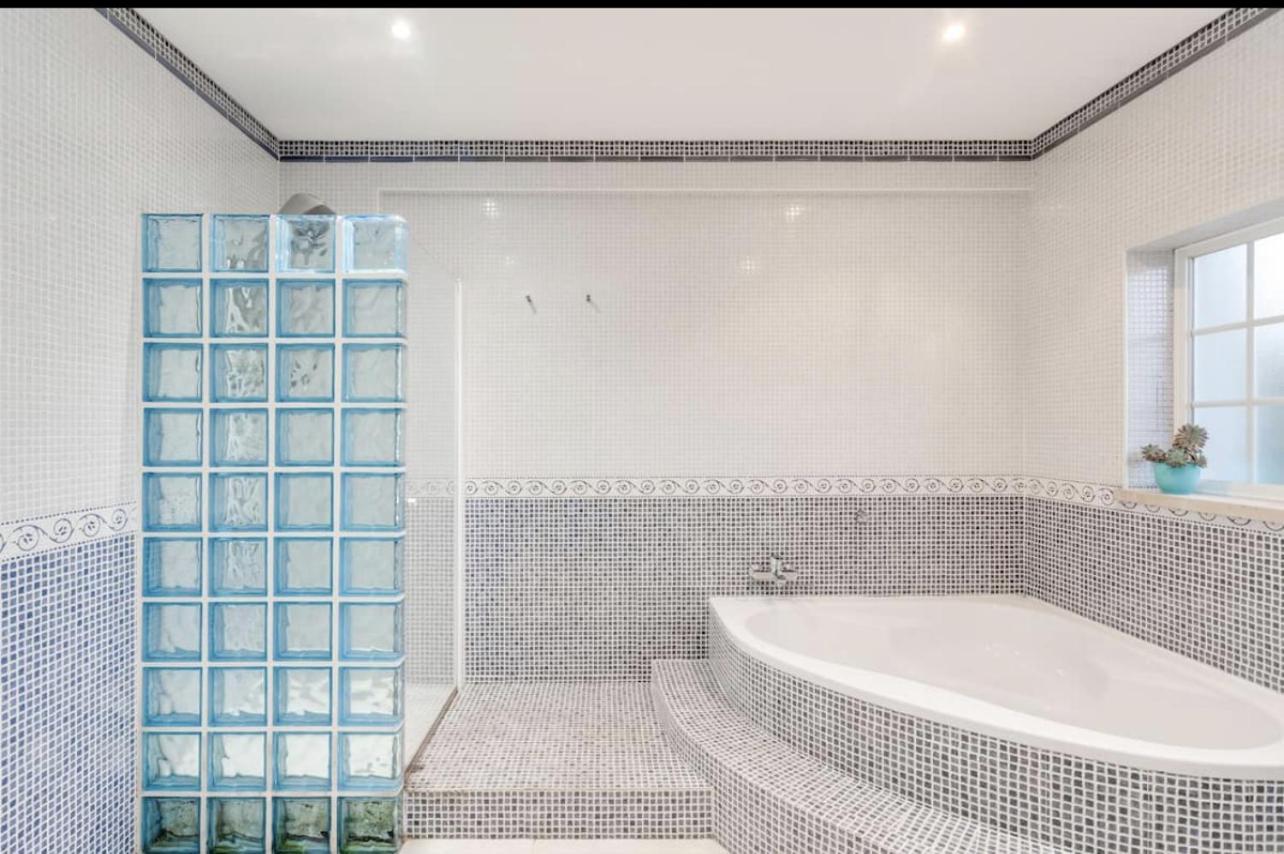Na Quinta- Alojamento Rural Com Piscina De Agua Salgada Poceirao Exteriör bild