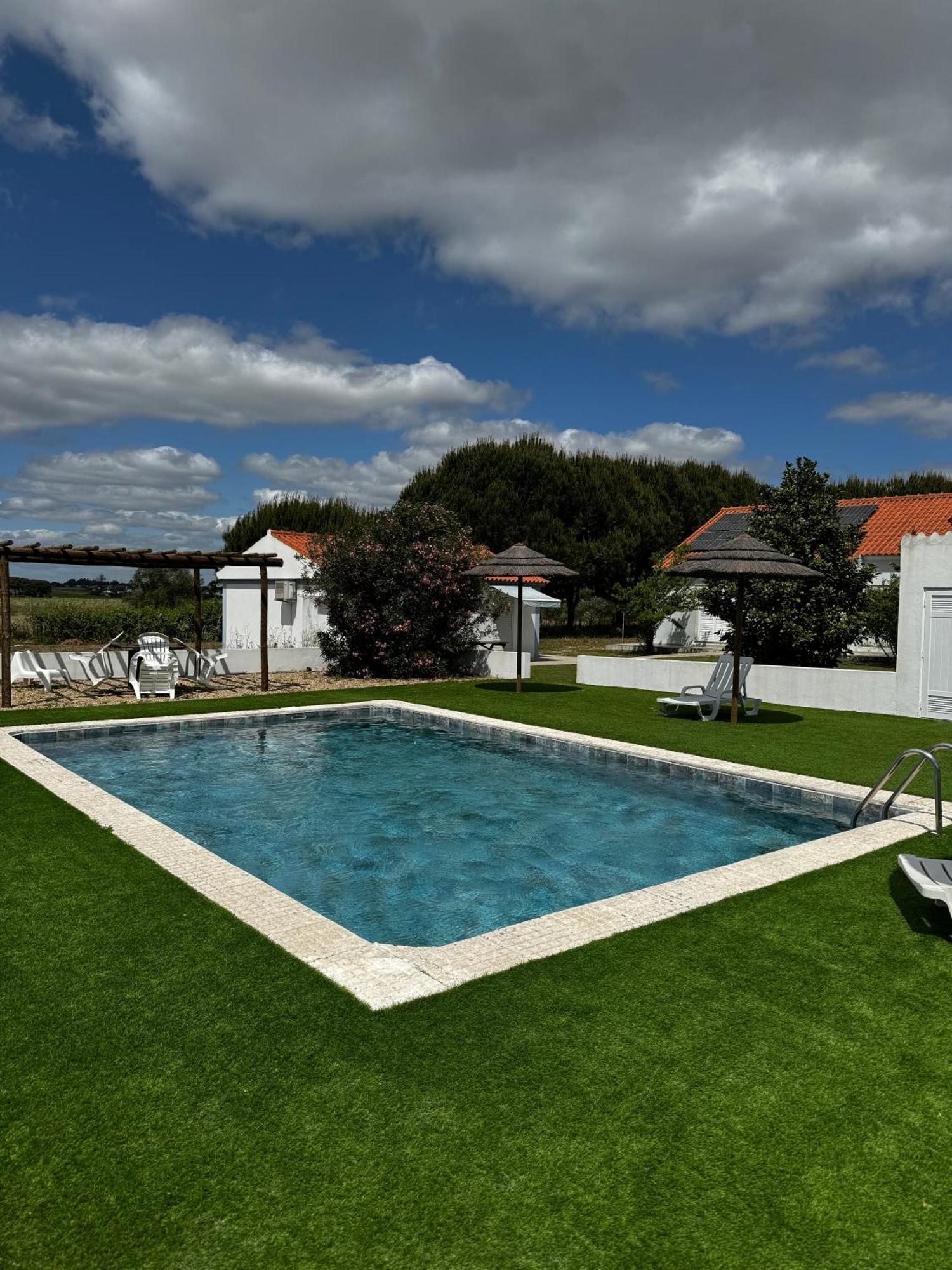 Na Quinta- Alojamento Rural Com Piscina De Agua Salgada Poceirao Exteriör bild